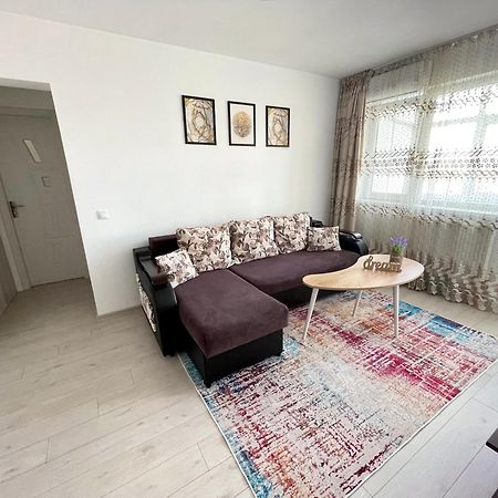 Elite Apartment Targoviste Exteriér fotografie
