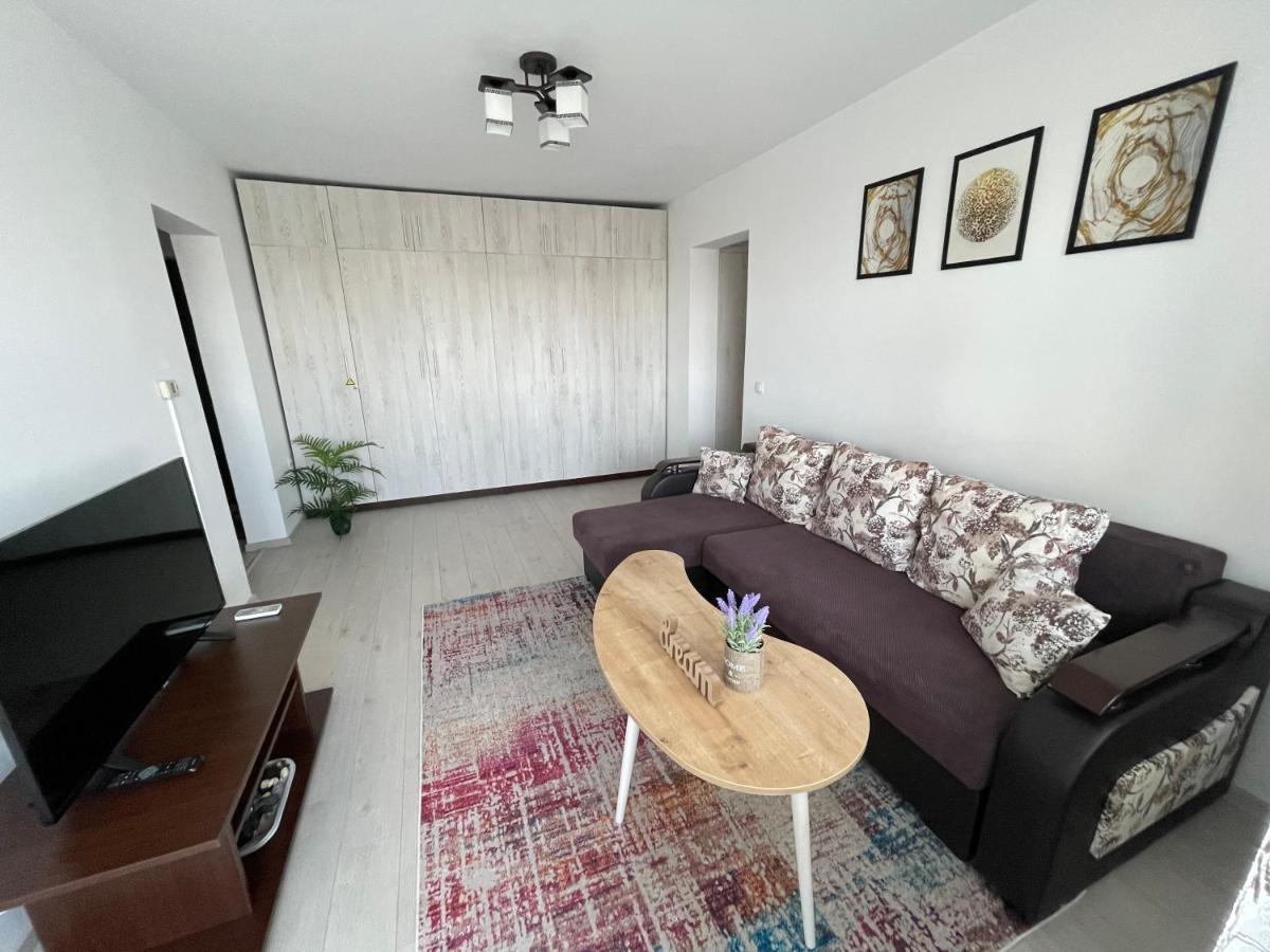 Elite Apartment Targoviste Exteriér fotografie